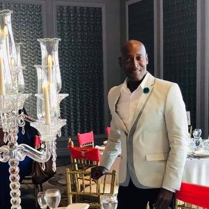 Meet your Posher, Kenneth